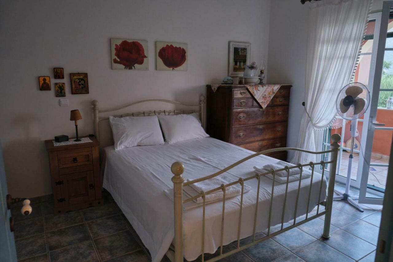 Appartement Bella Vista à Kato Korakiana Extérieur photo